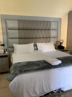 Mudix Royal Palace Guest Lodge